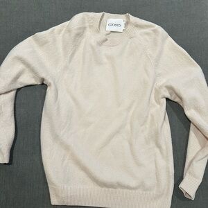 Men’s cream Size M sweater. Never worn.